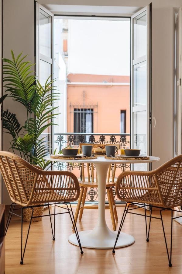 Hostly Rivero 2A Center Loft-Fibre-Communal Terrace-Parking Optional-Cless Севиля Екстериор снимка