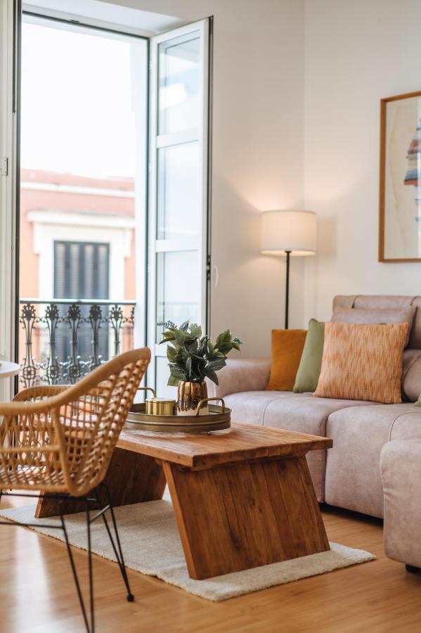 Hostly Rivero 2A Center Loft-Fibre-Communal Terrace-Parking Optional-Cless Севиля Екстериор снимка