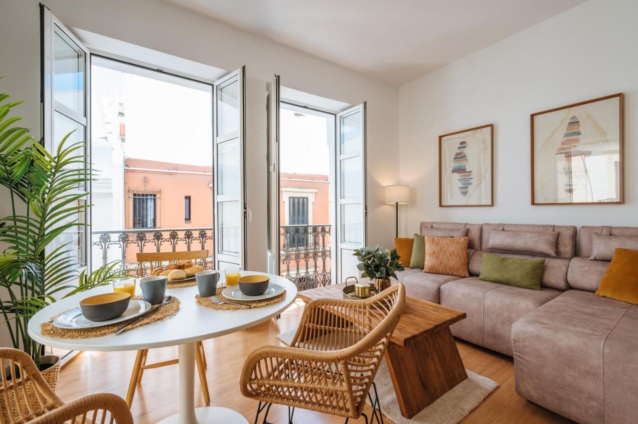 Hostly Rivero 2A Center Loft-Fibre-Communal Terrace-Parking Optional-Cless Севиля Екстериор снимка