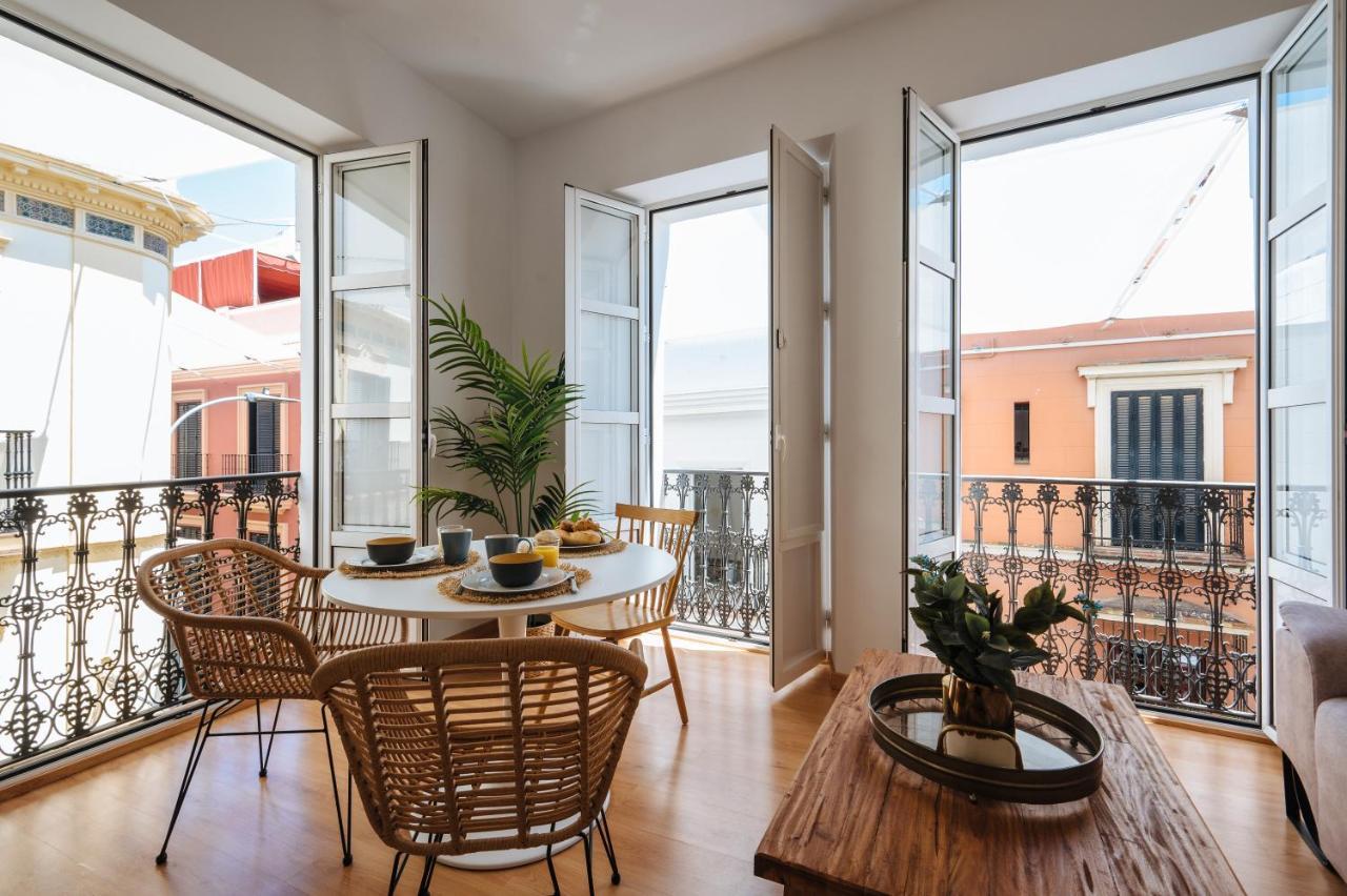 Hostly Rivero 2A Center Loft-Fibre-Communal Terrace-Parking Optional-Cless Севиля Екстериор снимка