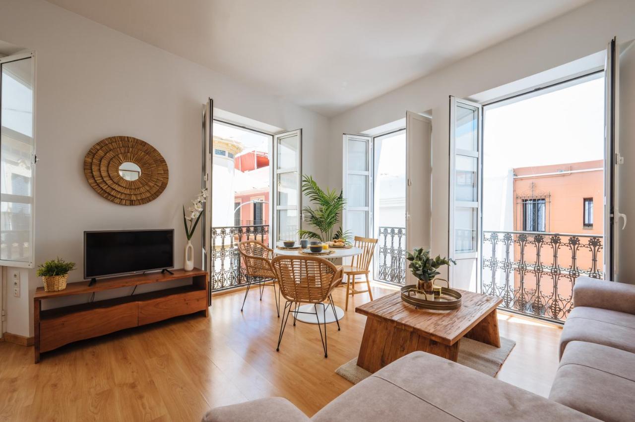 Hostly Rivero 2A Center Loft-Fibre-Communal Terrace-Parking Optional-Cless Севиля Екстериор снимка