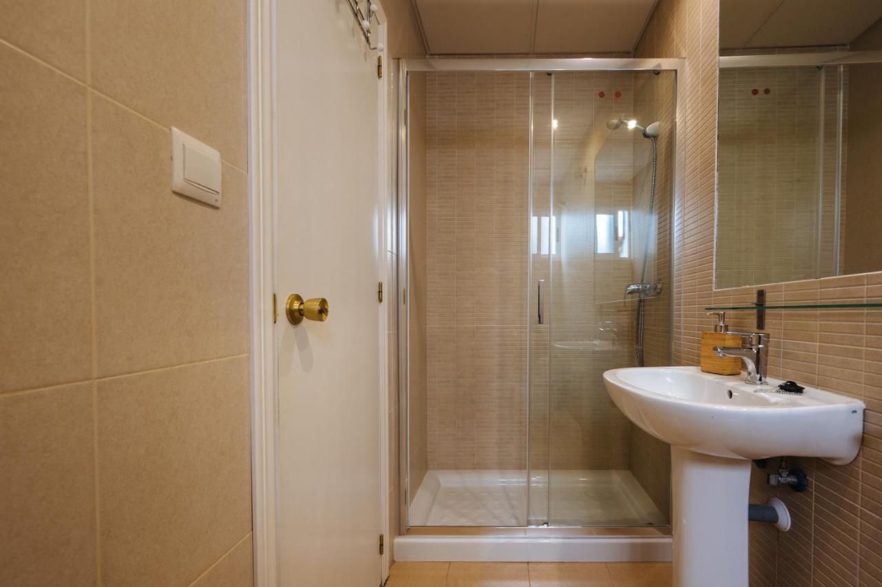 Hostly Rivero 2A Center Loft-Fibre-Communal Terrace-Parking Optional-Cless Севиля Екстериор снимка