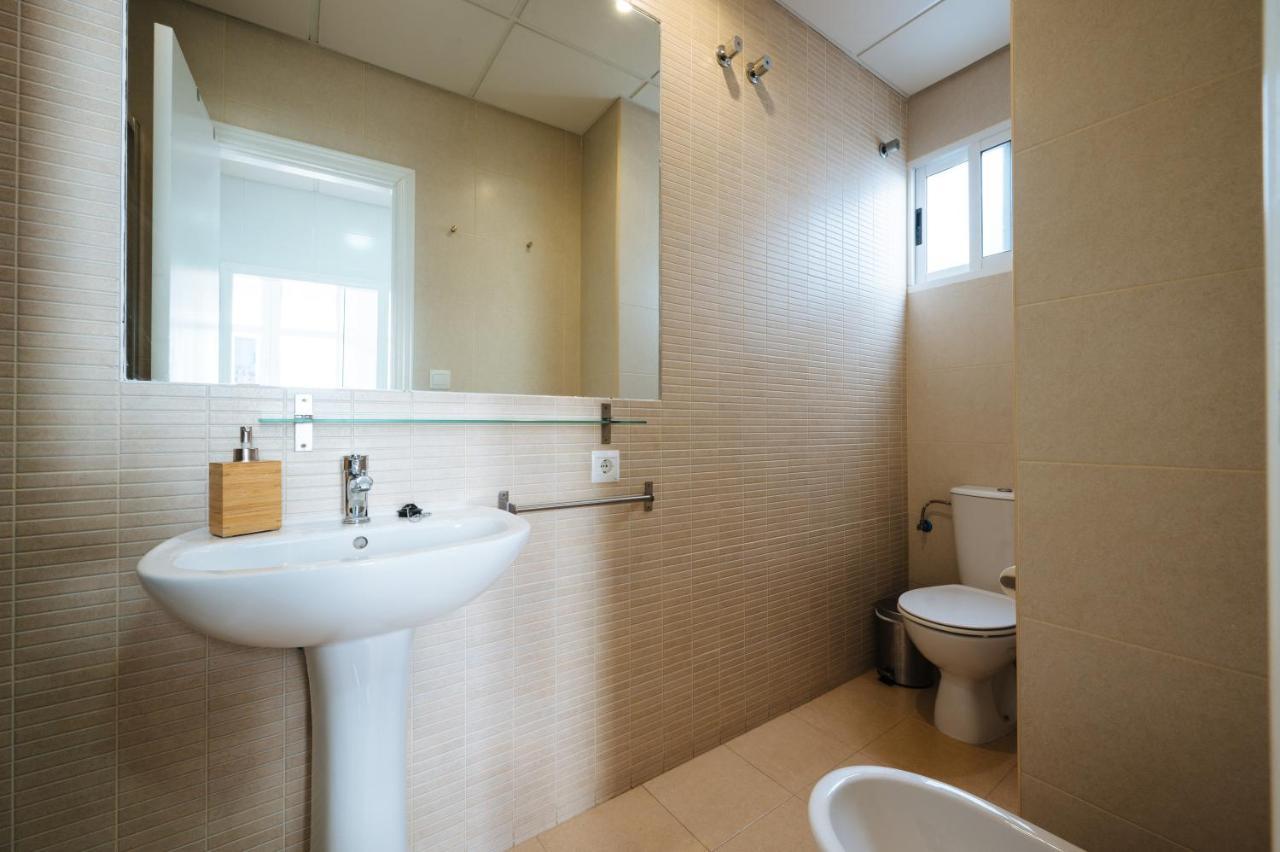 Hostly Rivero 2A Center Loft-Fibre-Communal Terrace-Parking Optional-Cless Севиля Екстериор снимка